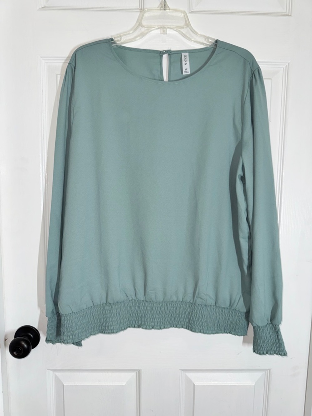 Zenana Outfitters Smocked-Hem Long Sleeve Top in Teal size 1X - Picture 2 of 7